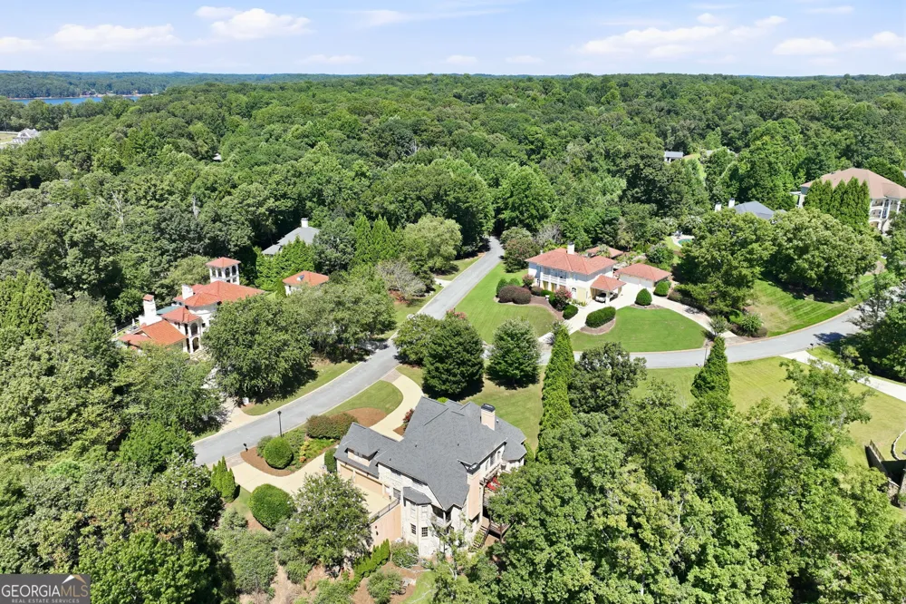 5359 Point South DR Gainesville, GA 30504