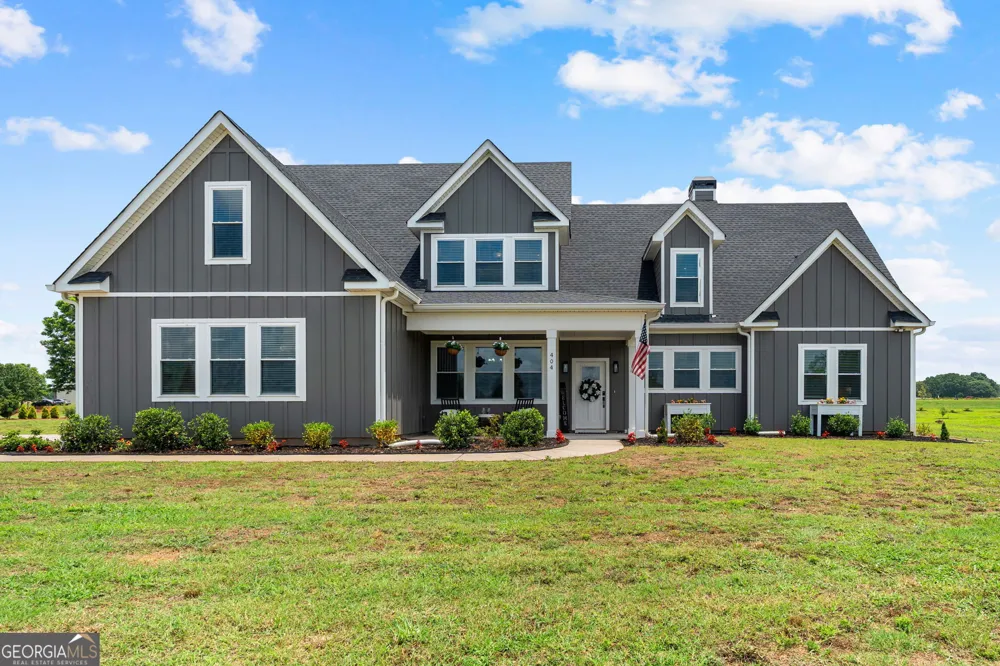 404 Whipple AVE Williamson, GA 30292
