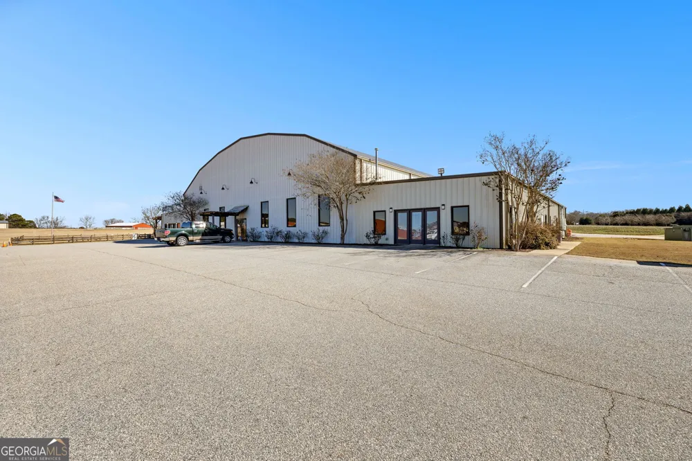 404 Whipple AVE Williamson, GA 30292