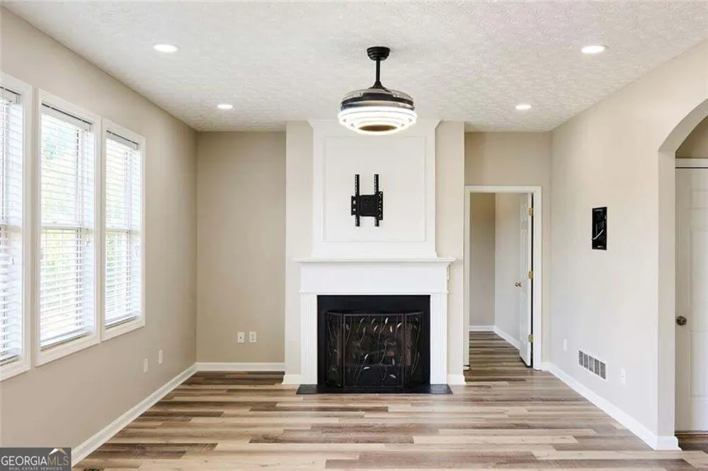 311 Park Creek Ridge Woodstock, GA 30188