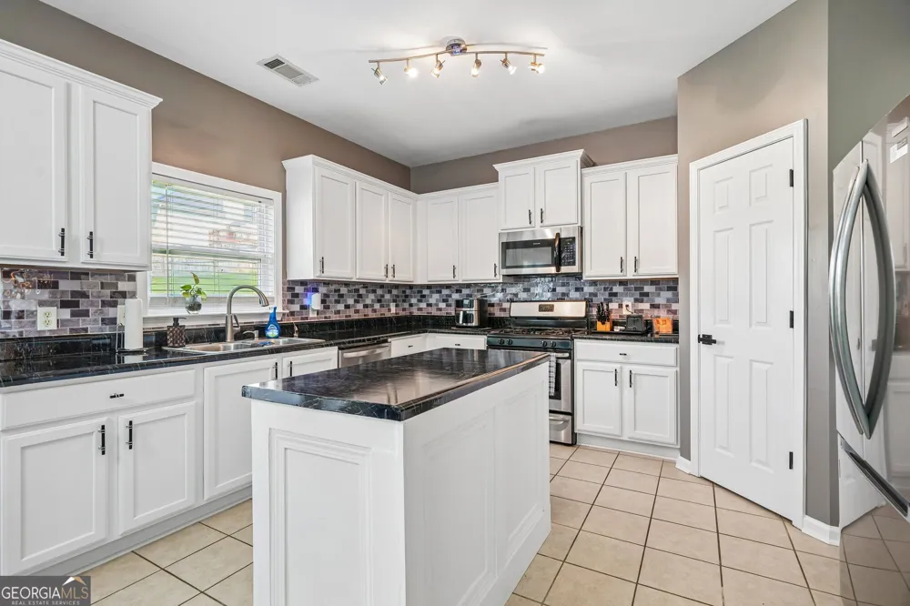 105 Sagebrush TRL Covington, GA 30014