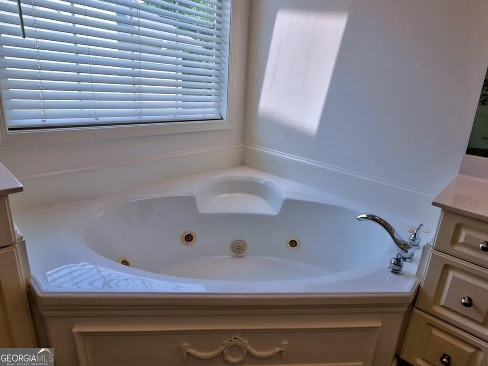 2818 Penncross DR SW Marietta, GA 30064