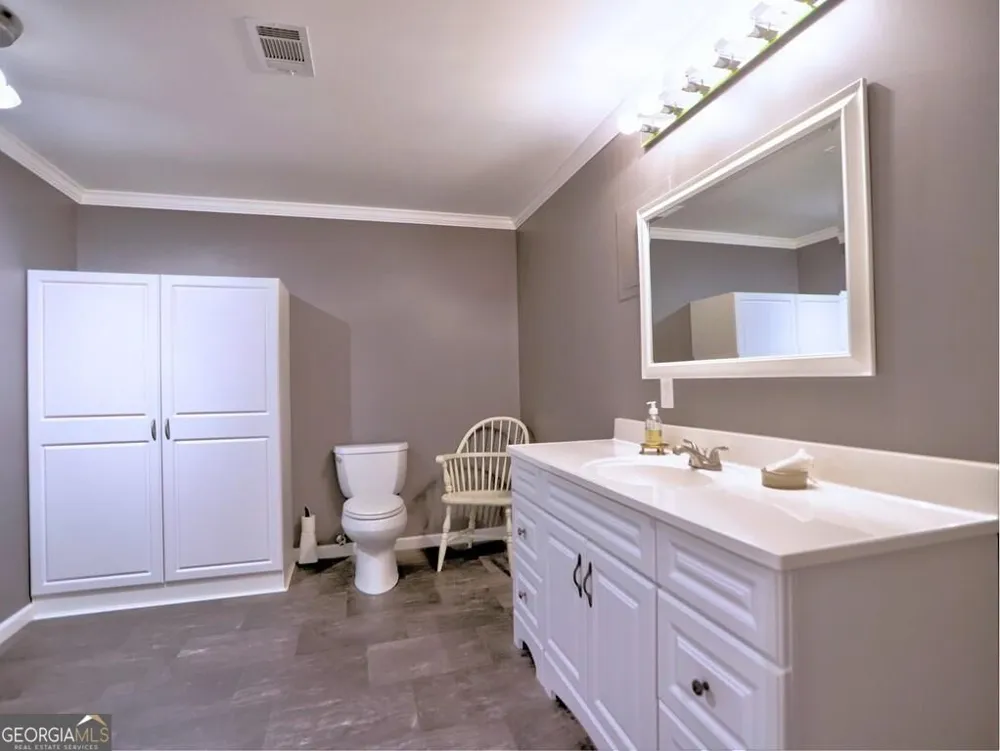 2818 Penncross DR SW Marietta, GA 30064