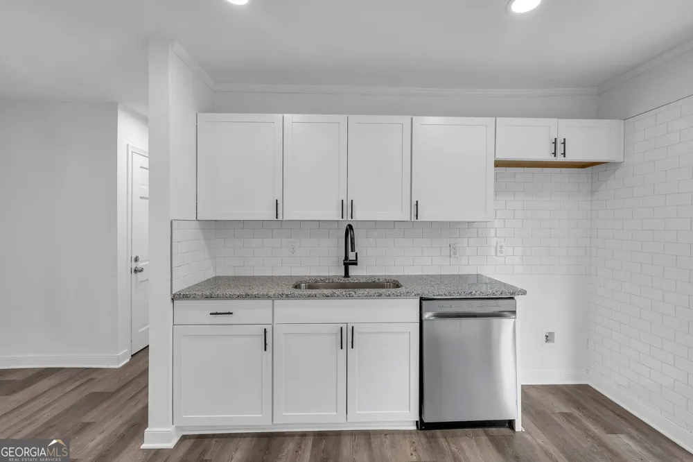 2541 Poplar ST Snellville, GA 30078