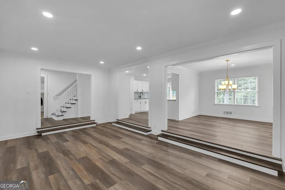 2541 Poplar ST Snellville, GA 30078