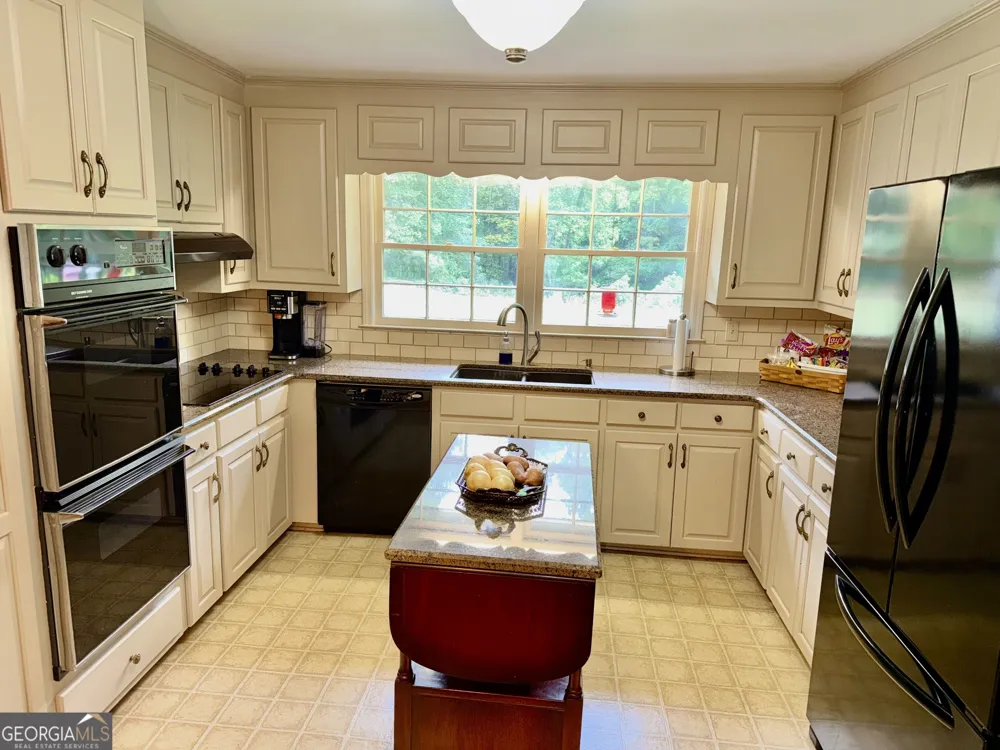 1336 Calhoun Falls HWY Elberton, GA 30635