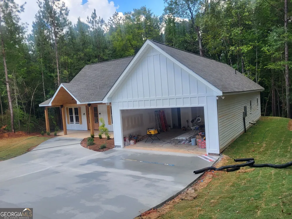 6491 13th CT SW Lanett, AL 36863