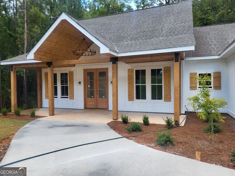 6491 13th CT SW Lanett, AL 36863