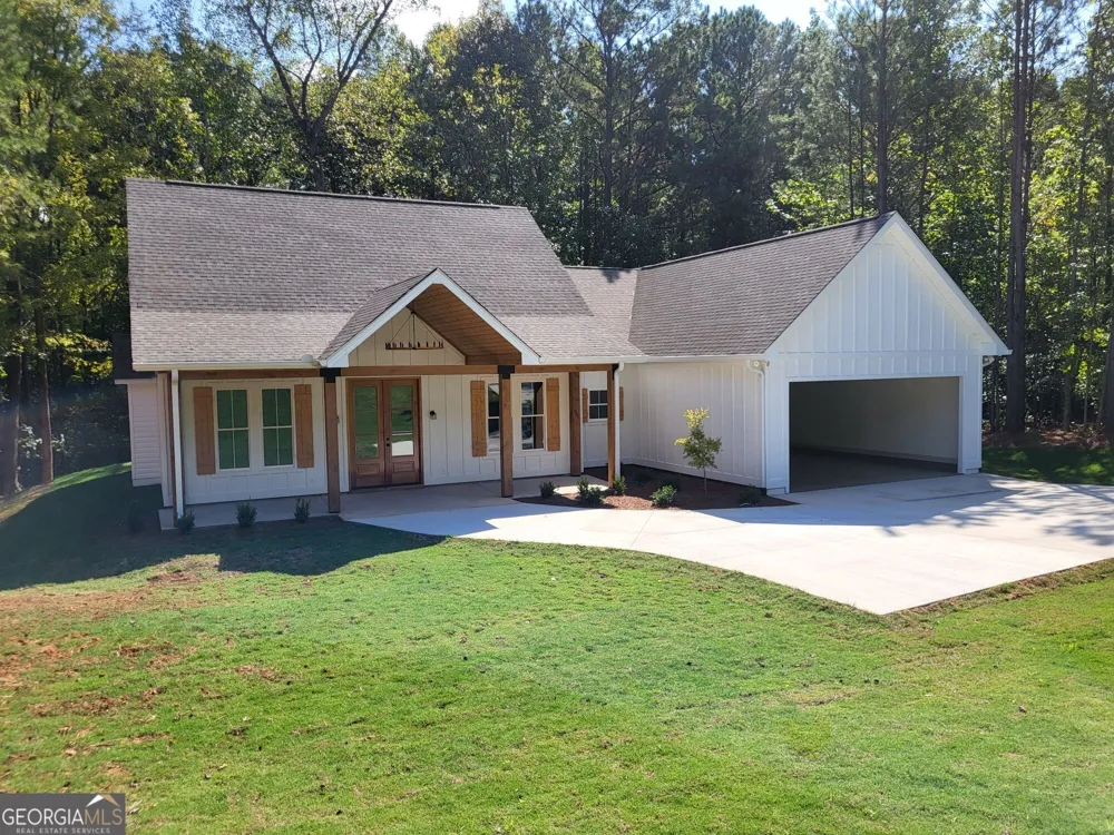 6491 13th CT SW Lanett, AL 36863