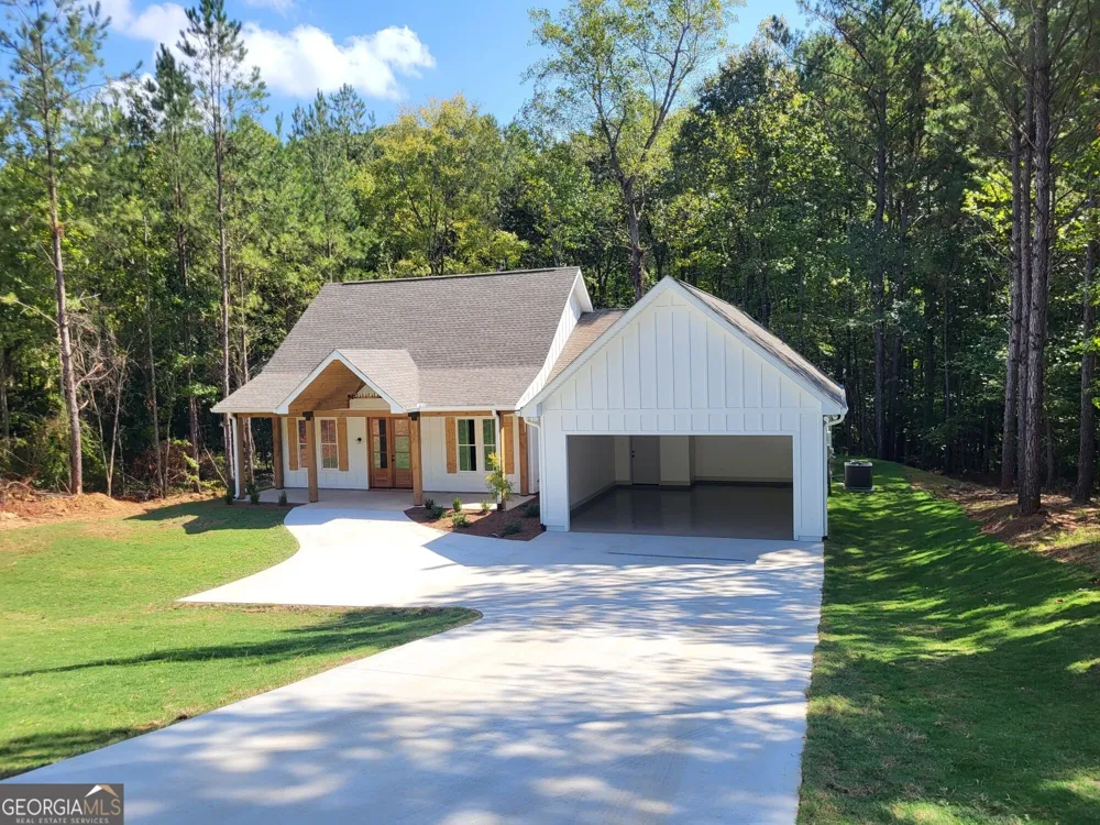 6491 13th CT SW Lanett, AL 36863
