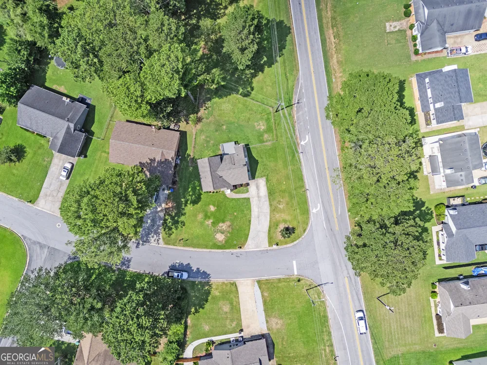 9386 Woodknoll LN Jonesboro, GA 30238