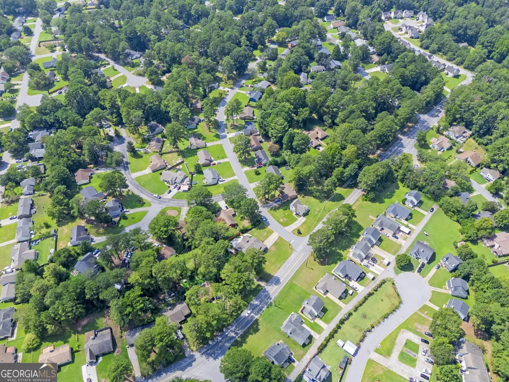 9386 Woodknoll LN Jonesboro, GA 30238