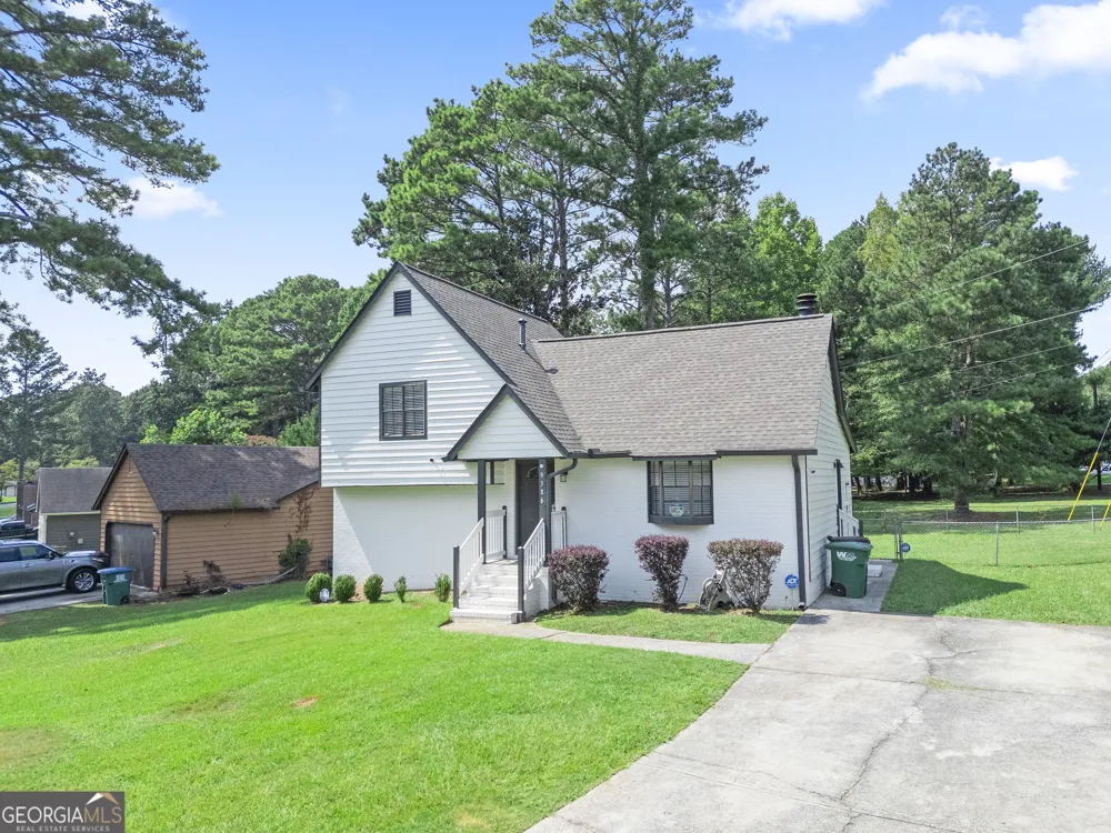 9386 Woodknoll LN Jonesboro, GA 30238