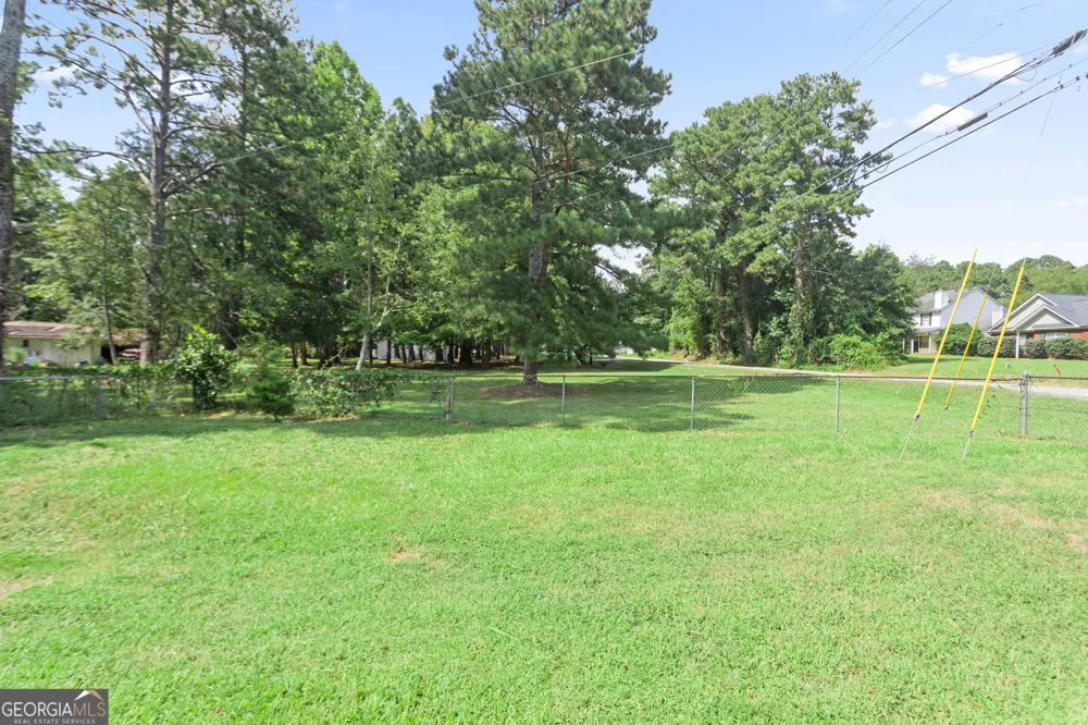 9386 Woodknoll LN Jonesboro, GA 30238