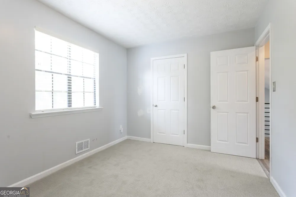 9386 Woodknoll LN Jonesboro, GA 30238