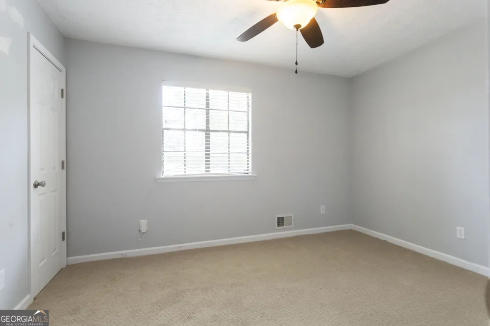 9386 Woodknoll LN Jonesboro, GA 30238
