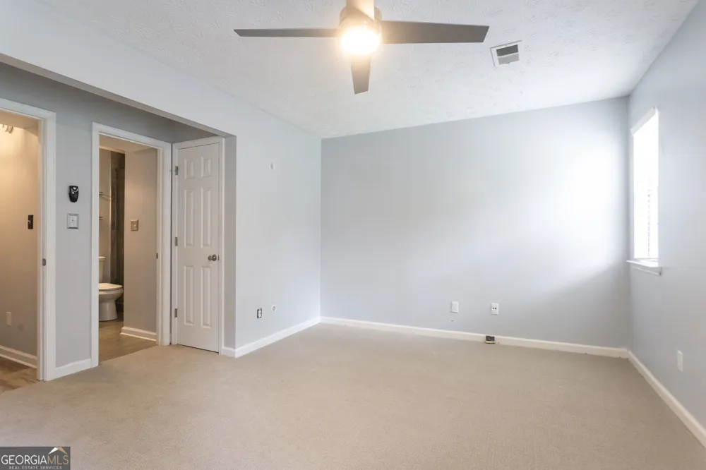 9386 Woodknoll LN Jonesboro, GA 30238