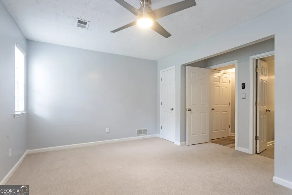 9386 Woodknoll LN Jonesboro, GA 30238