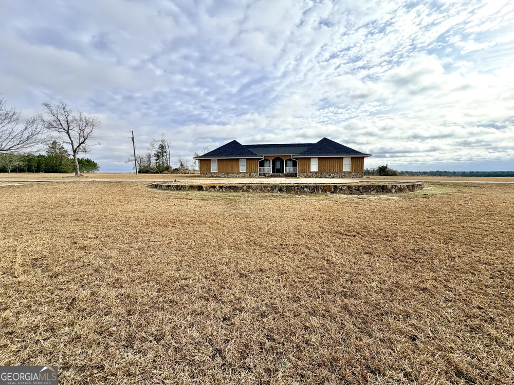 2166 Ga Highway 199 Mount Vernon, GA 30445