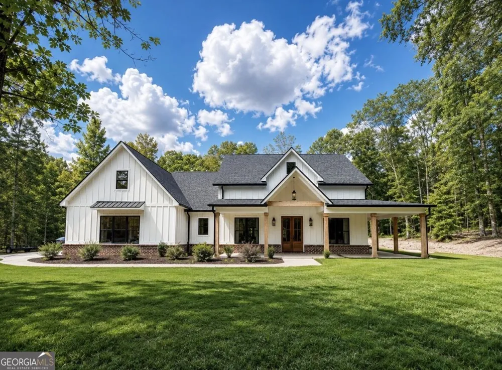 16 Stratford WAY Kingston, GA 30145