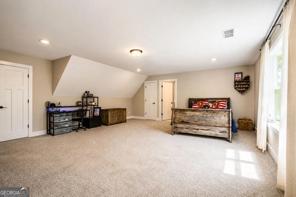 16 Stratford WAY Kingston, GA 30145