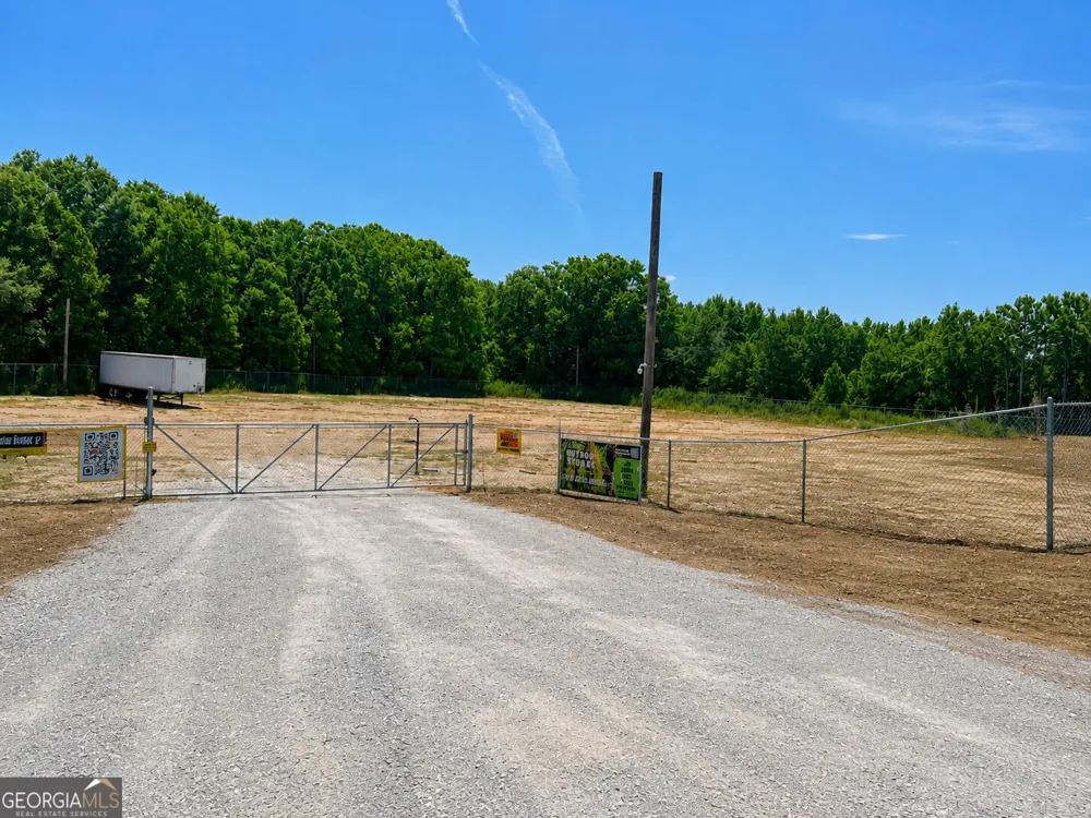 116 Railroad WAY Barnesville, GA 30204