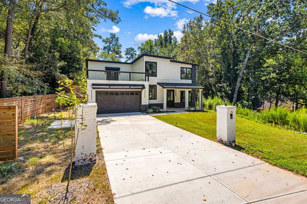6465 Yacht Club RD Flowery Branch, GA 30542