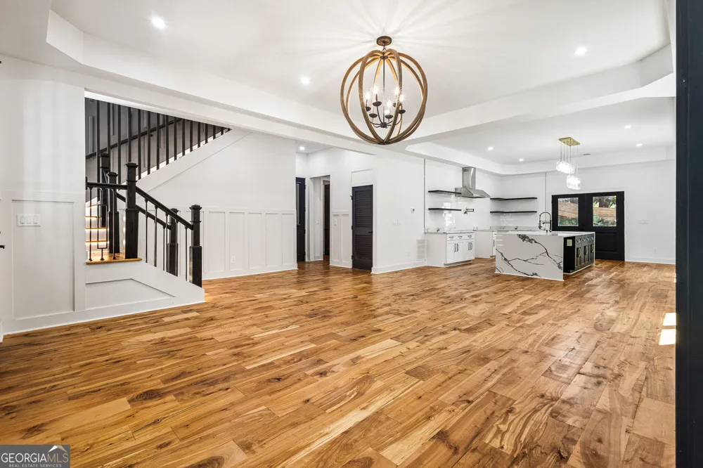 6465 Yacht Club RD Flowery Branch, GA 30542