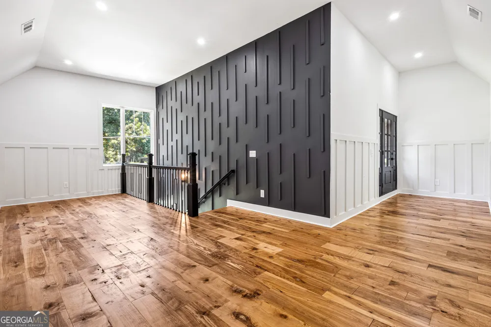 6465 Yacht Club RD Flowery Branch, GA 30542
