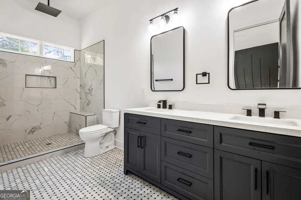 6465 Yacht Club RD Flowery Branch, GA 30542