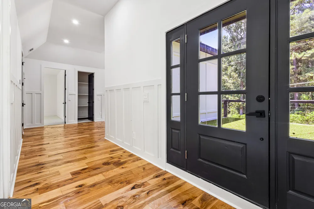 6465 Yacht Club RD Flowery Branch, GA 30542