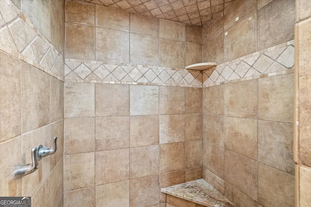 1846 Boyd DR Rocky Face, GA 30740