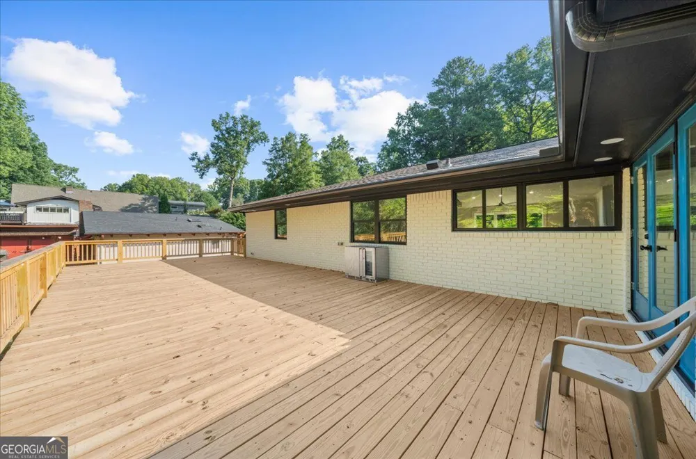 5839 Lakeshore DR Buford, GA 30518