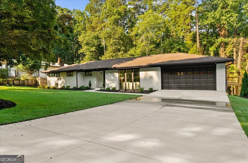 5839 Lakeshore DR Buford, GA 30518