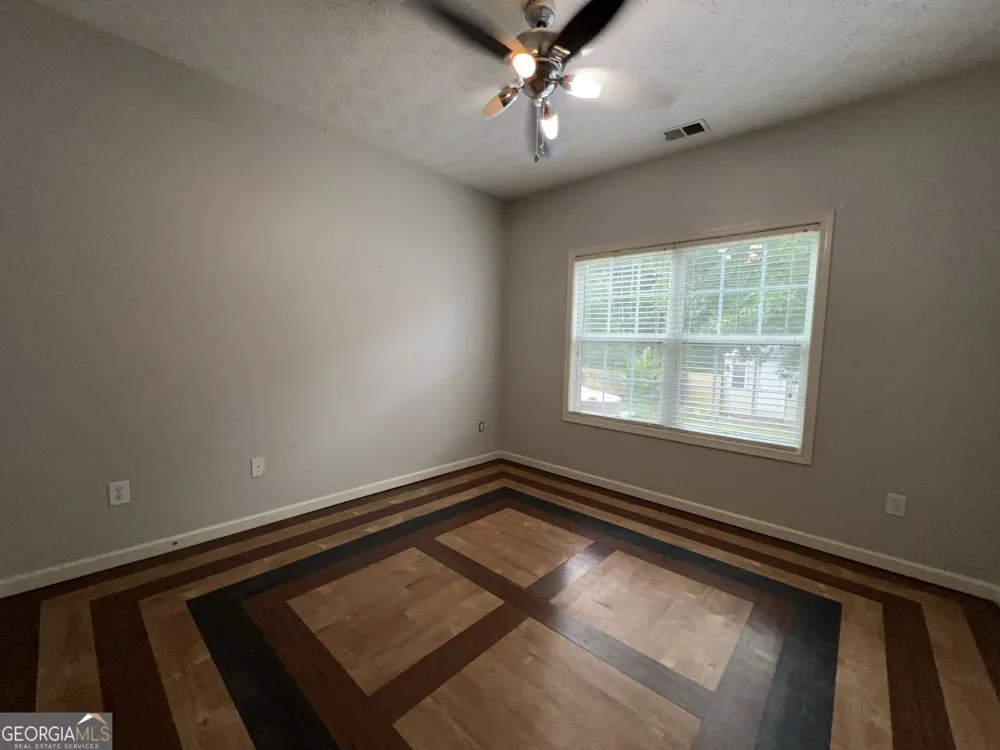2401 Smoke CT Conyers, GA 30013