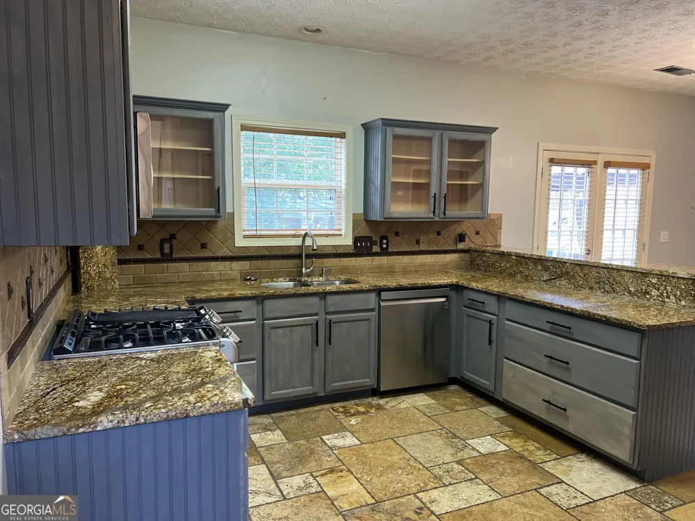 2401 Smoke CT Conyers, GA 30013