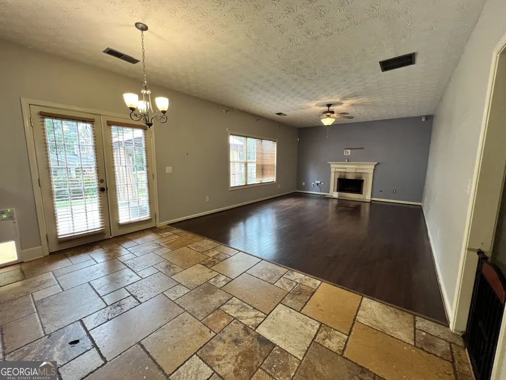 2401 Smoke CT Conyers, GA 30013