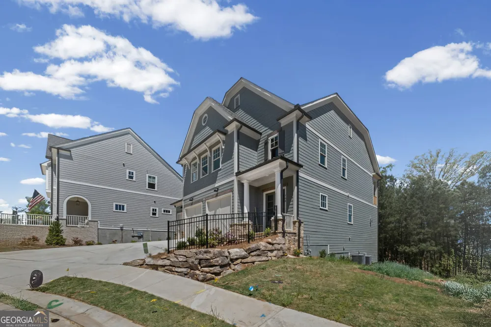 708 Woodlake CT Canton, GA 30114