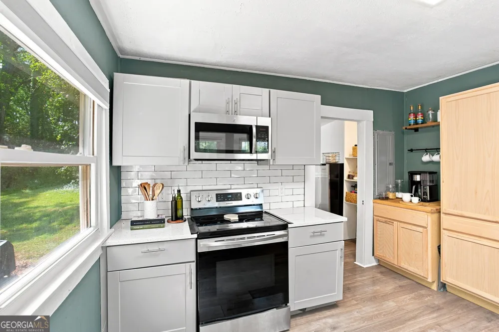 3383 Lawrence ST Scottdale, GA 30079