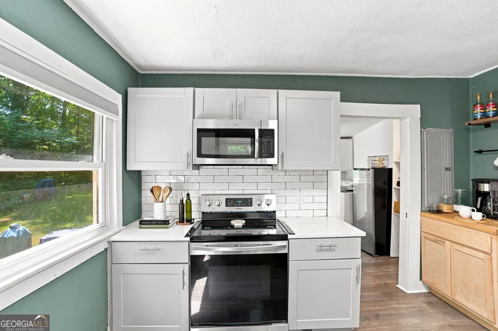 3383 Lawrence ST Scottdale, GA 30079