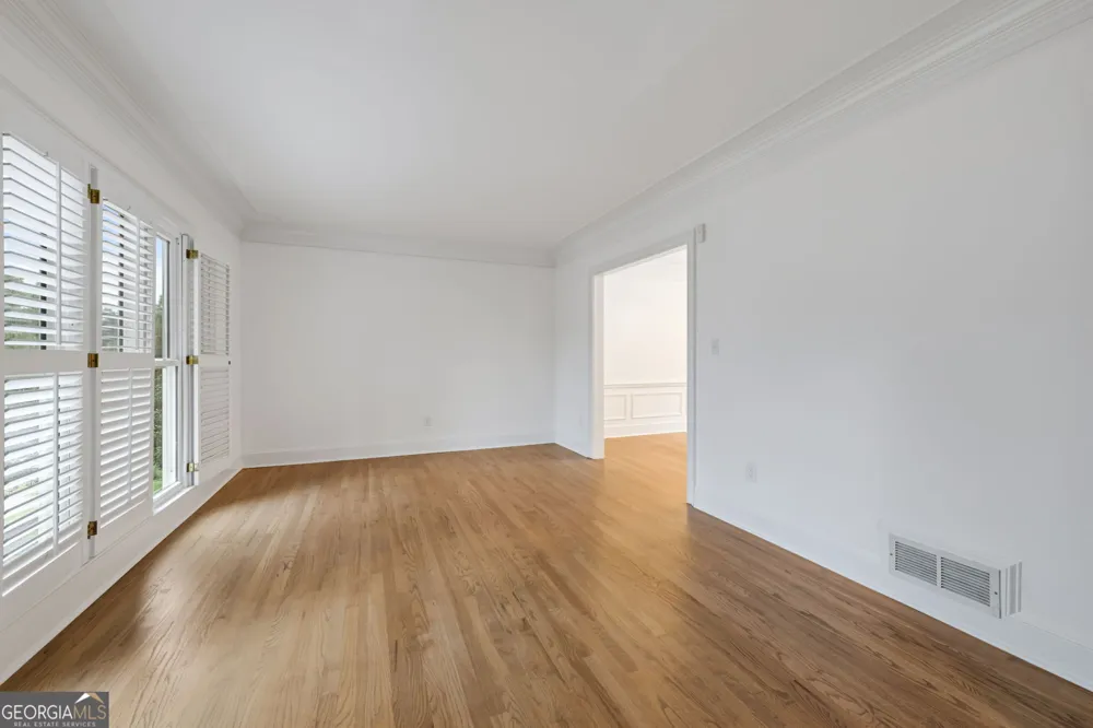 1809 Shelburne RDG Marietta, GA 30068