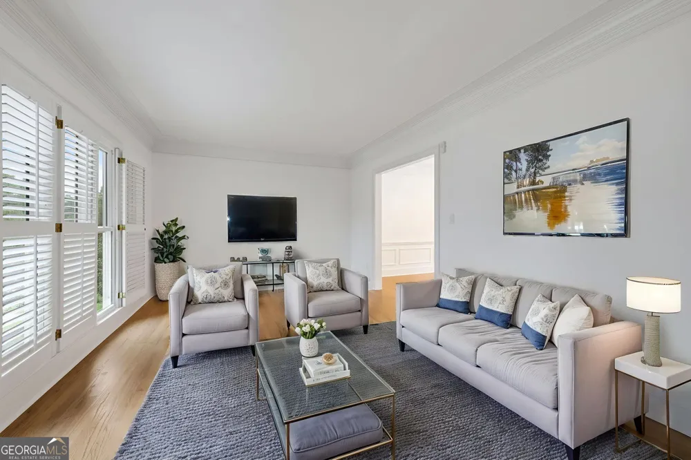 1809 Shelburne RDG Marietta, GA 30068