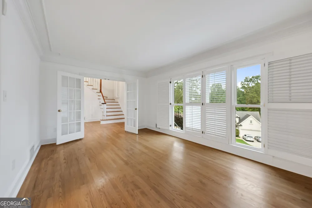1809 Shelburne RDG Marietta, GA 30068