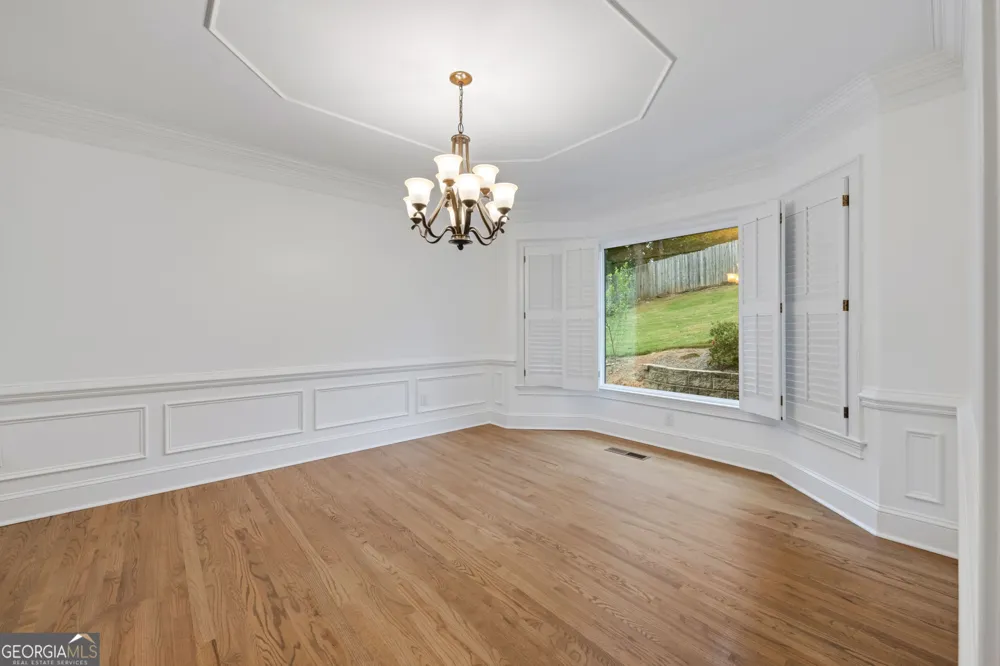 1809 Shelburne RDG Marietta, GA 30068