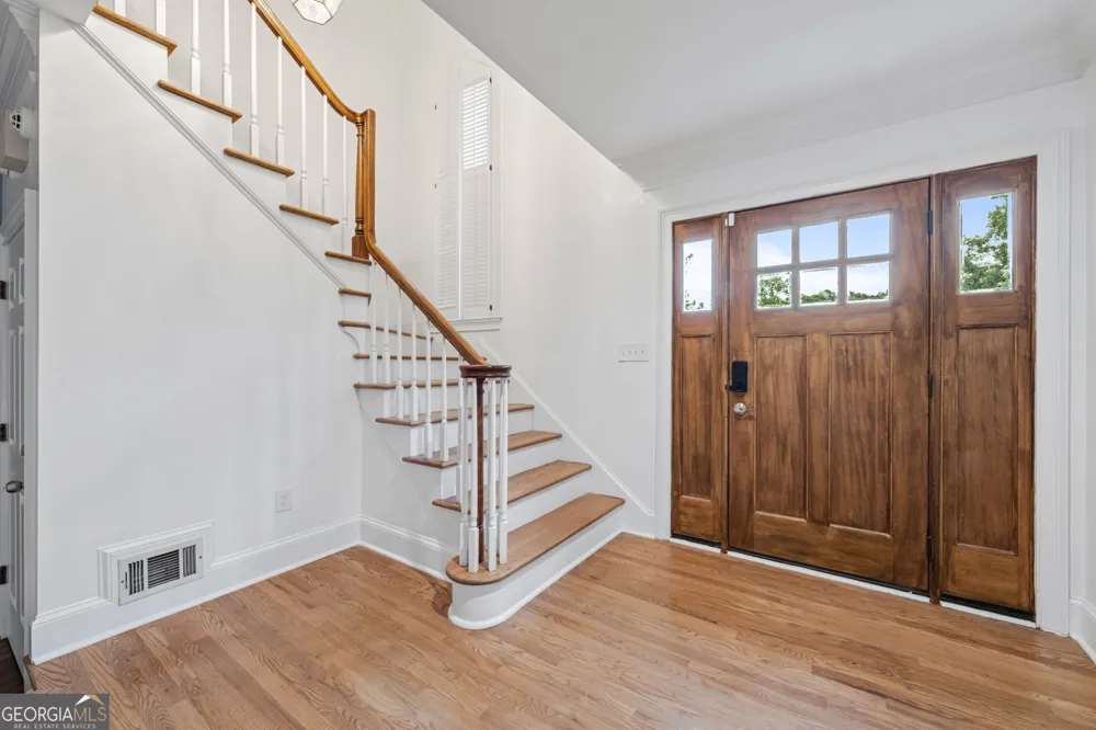 1809 Shelburne RDG Marietta, GA 30068