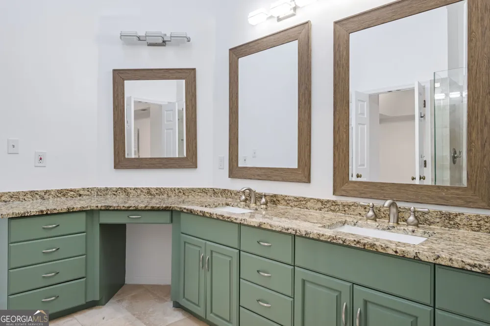 1809 Shelburne RDG Marietta, GA 30068
