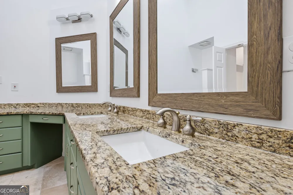1809 Shelburne RDG Marietta, GA 30068