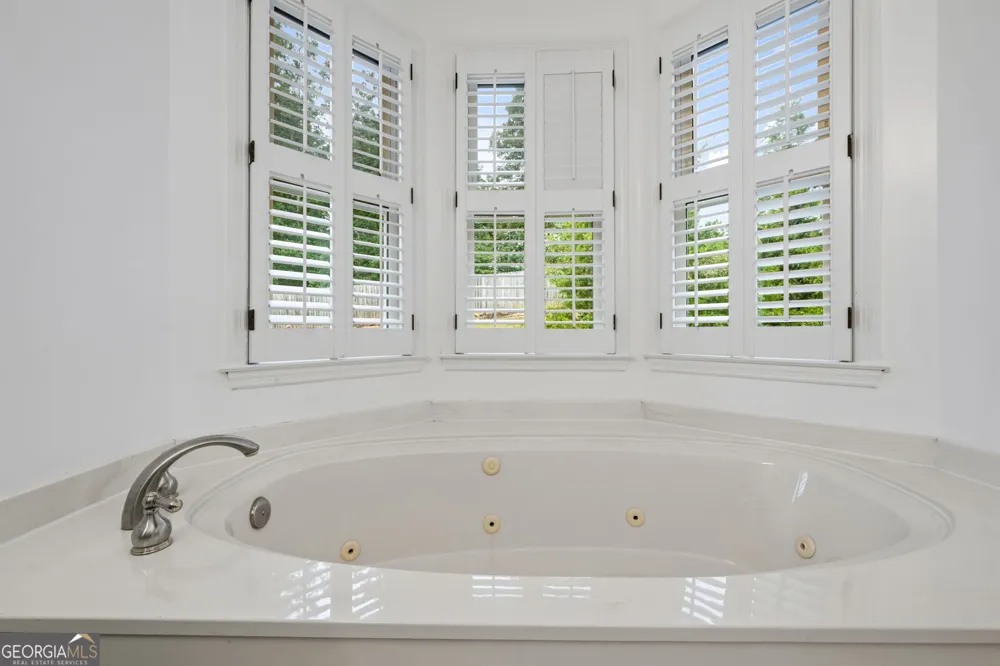 1809 Shelburne RDG Marietta, GA 30068