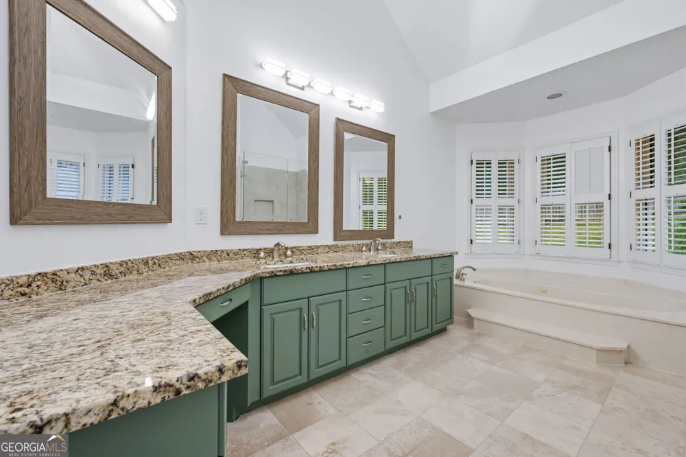 1809 Shelburne RDG Marietta, GA 30068