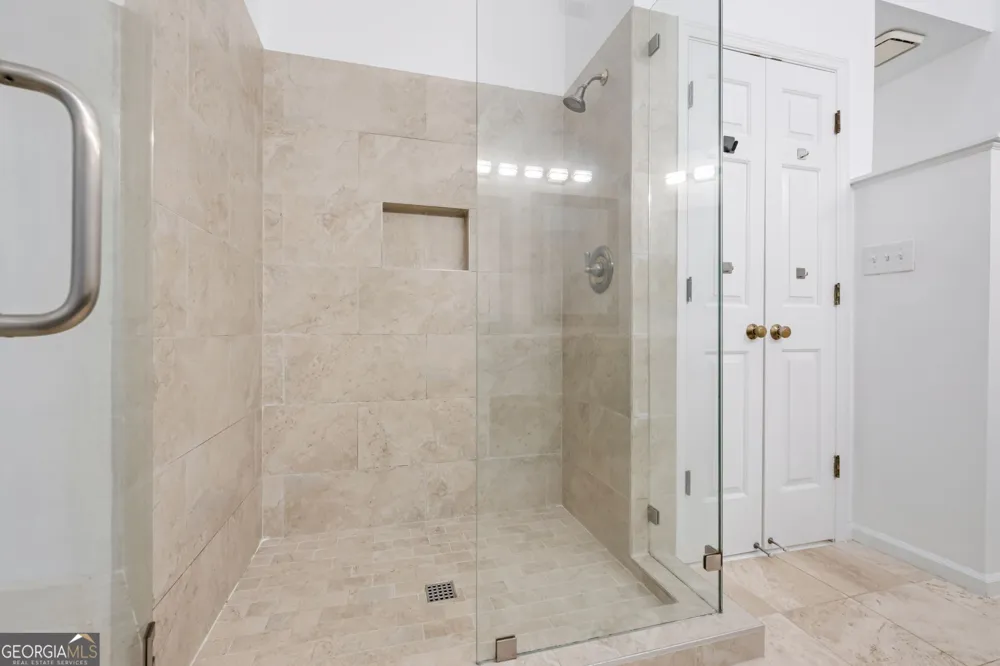 1809 Shelburne RDG Marietta, GA 30068